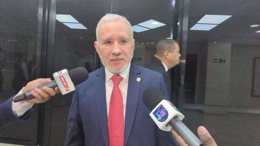 Senador Taveras Guzmán pide a la justicia que no se dejen caer los casos de corrupción