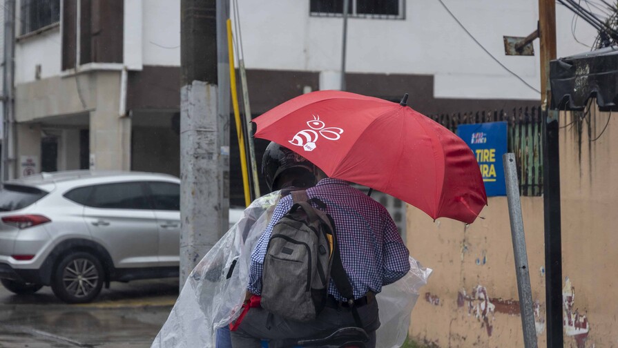 Temperaturas calurosas y lluvias marcarán el clima este lunes