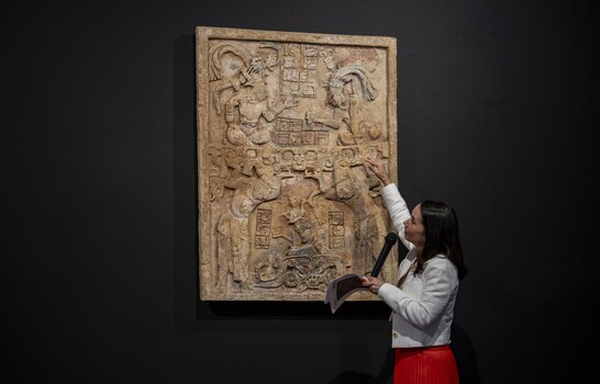 El consulado de México en Nueva York recupera un valioso dintel maya