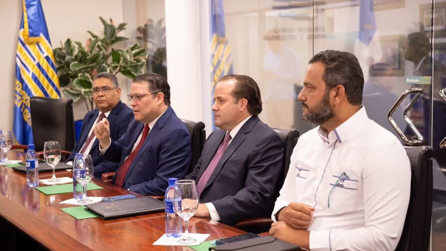 El Gobierno se reunirá el martes con el Episcopado para consenso nacional por crisis El Gobierno se reunirá el martes con el Episcopado para consenso nacional por crisis