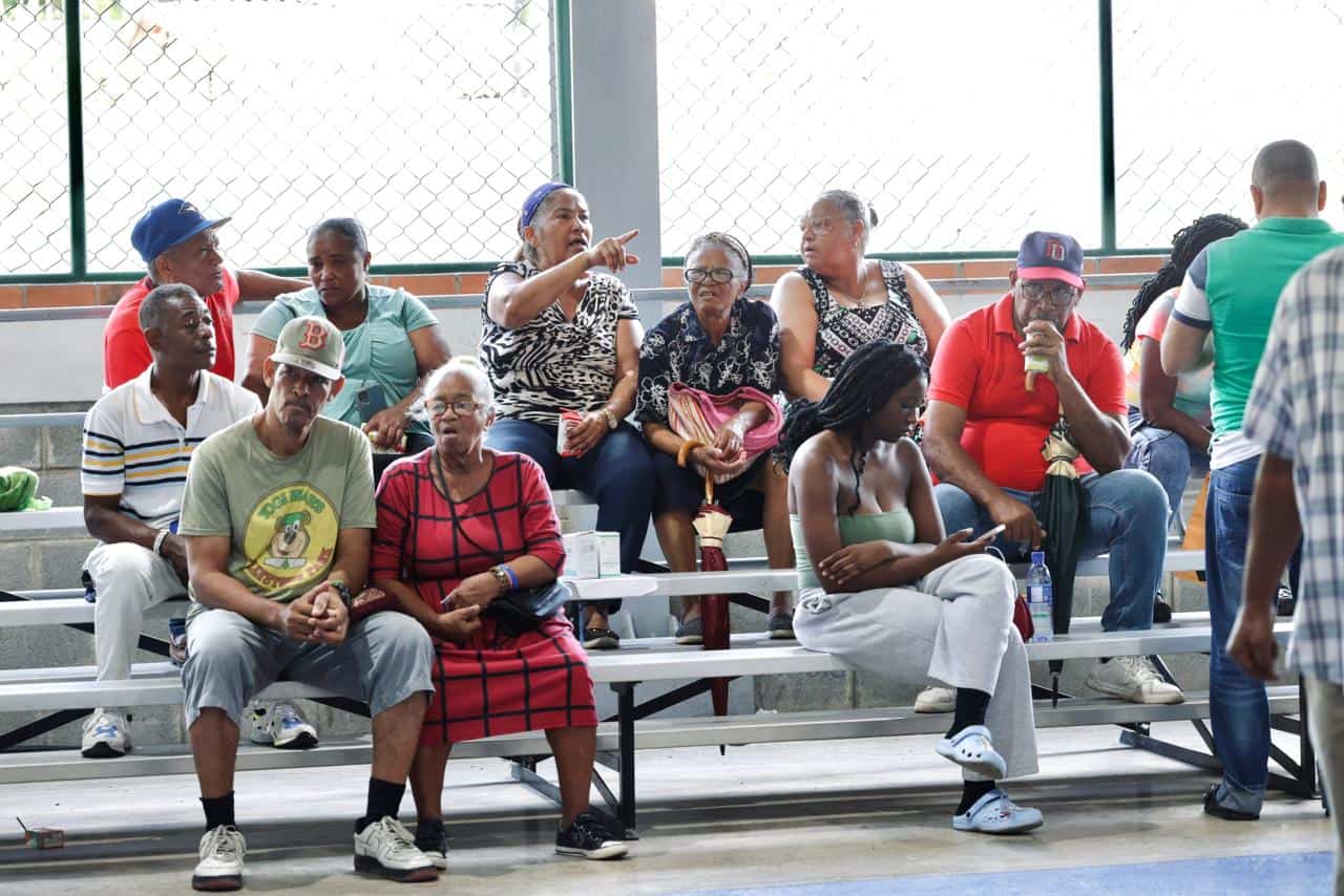 Público presente durante la entrega de títulos