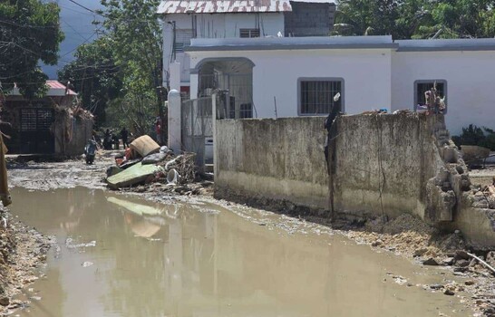 Abinader anuncia reconstrucción de puentes y proyecto habitacional en Villa Montellano