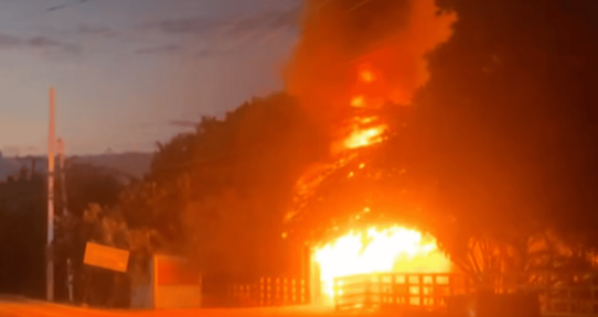 Autoridades investigan incendio registrado en las dunas de Baní