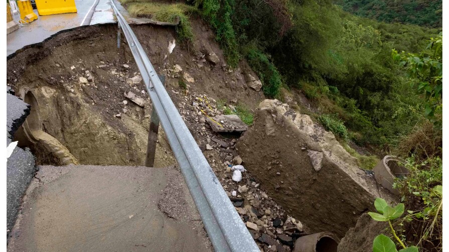 Socavón deja parcialmente incomunicada a la provincia San José de Ocoa