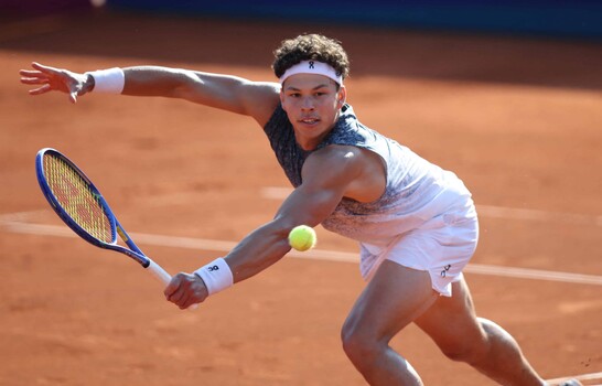 Cobolli sorprende a Zverev y se medirá con Shelton en la final de Múnich