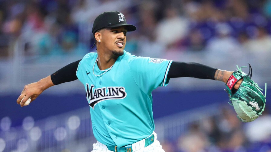Eury Pérez brilla y los Marlins evitan la barrida ante los Brewers