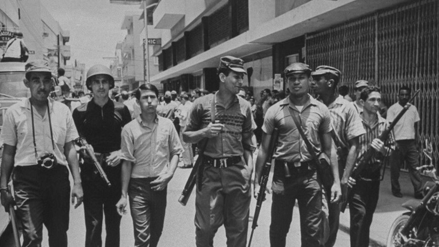 La llama de abril: memoria de una dignidad en armas