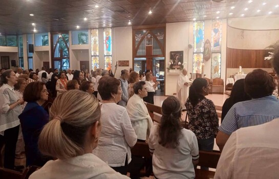 Realizan última misa memorial en homenaje al comunicador Carlos Batista Matos