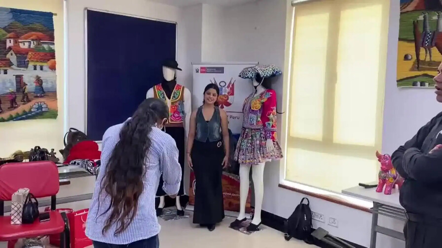 Paella, merengue y fútbol: así celebran el Día del Español en la India