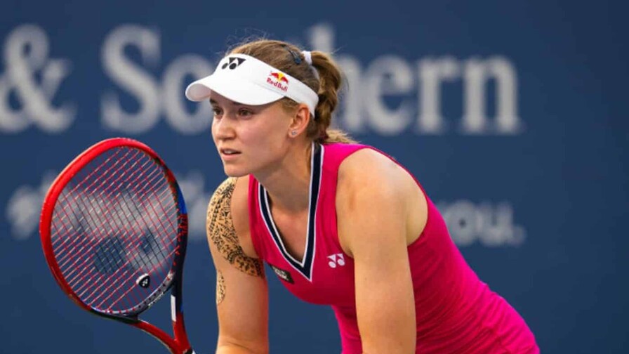 Rybakina remonta para avanzar a octavos de final en Madrid