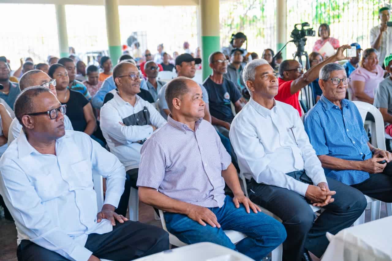Presentación de proyecto para la construcción del Centro de Corrección y Rehabilitación en el distrito municipal de Palo Alto, provincia Barahona.