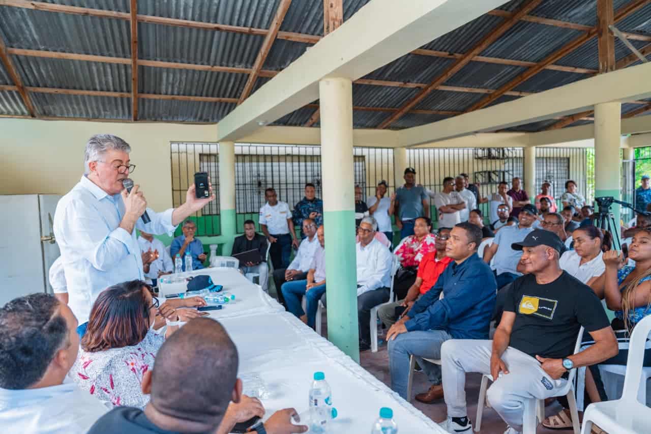 Presentación de proyecto para la construcción del Centro de Corrección y Rehabilitación en el distrito municipal de Palo Alto, provincia Barahona.