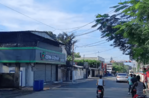 Comercio parcialmente cerrado y vías despejadas marcan inicio de huelga en pueblos del Cibao