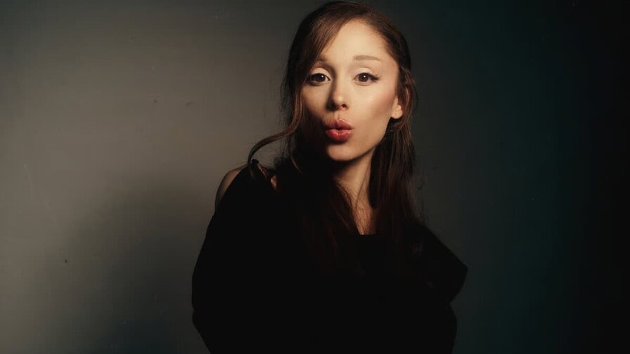 Ariana Grande publicará el 31 de julio su nuevo álbum: Petal