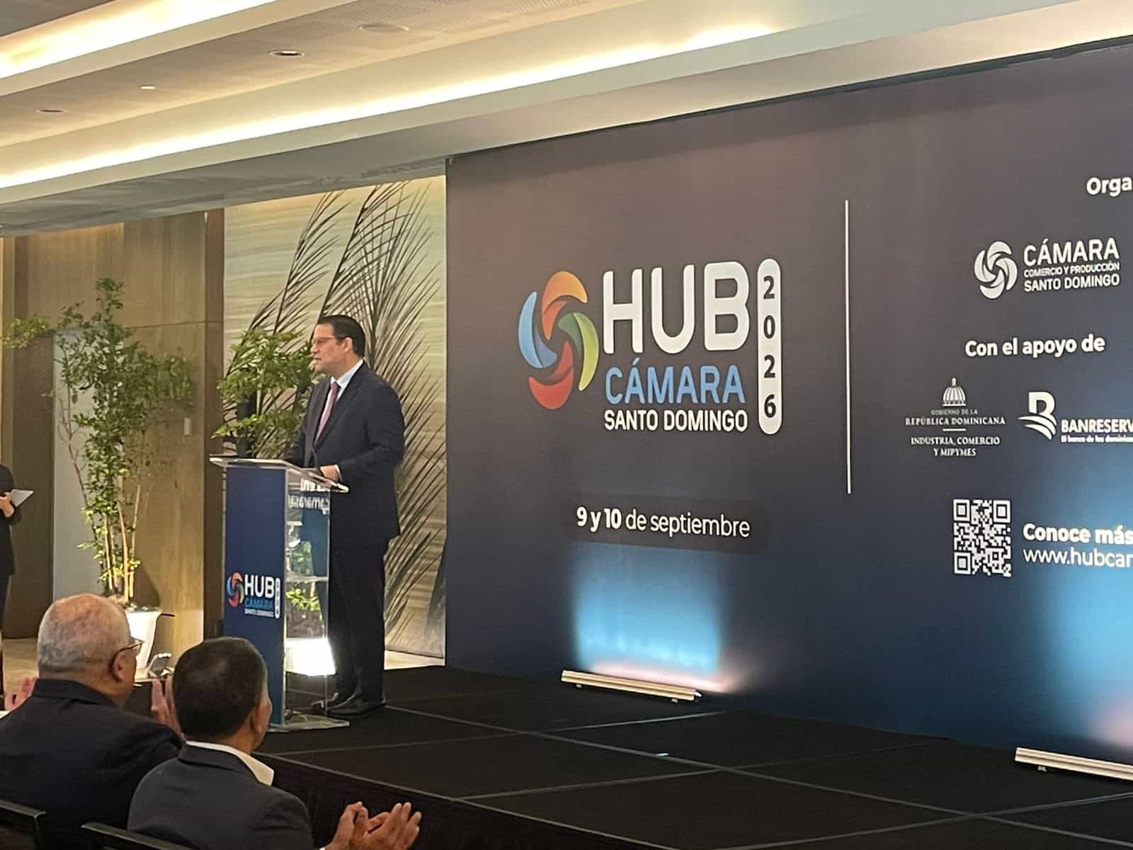 El ministro de Industria, Comercio y Mipymes, Eduardo-Yayo- Sanz Lovatón.