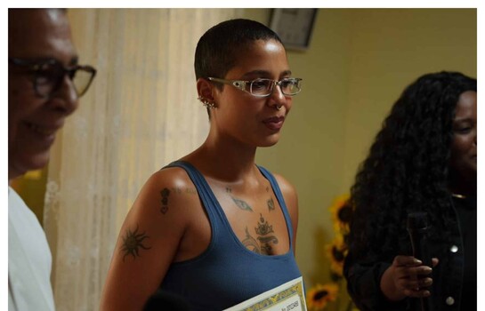 Tokischa dona RD$500 mil a Hogar Crea y comparte cómo superó su adicción con las mujeres ingresadas