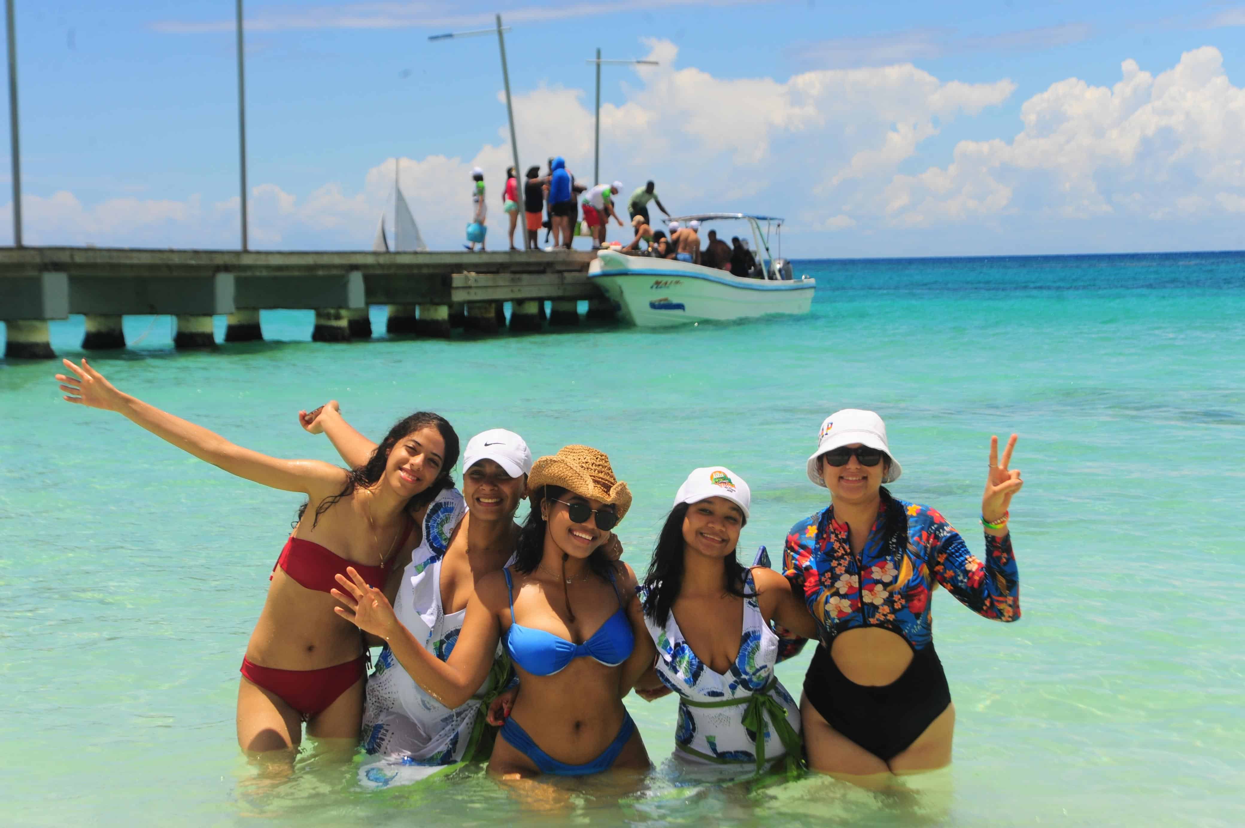 Isla Saona es uno de los destinos más visitados en el extremo sureste del país por dominicanos y extranjeros.