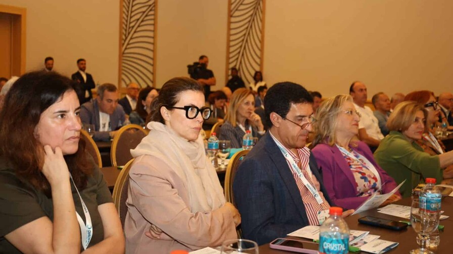 Convención sobre salud visual fortalece cooperación entre Italia y RD