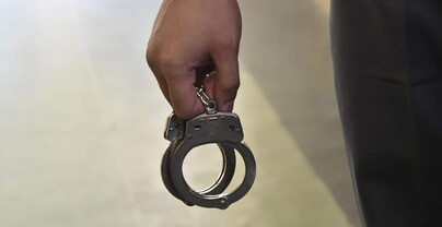 Envían a prisión a adolescente acusada de matar a su pareja 10 años mayor que ella en Santiago