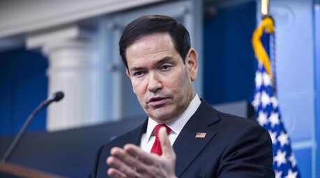 Aspirante demócrata al escaño de Marco Rubio busca el voto cubano en Miami