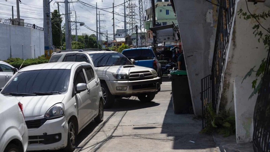 El Distrito Nacional: calles secuestradas, aceras ocupadas y autoridades obligadas a responder