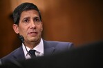 Senado de EE.UU. confirma a nominado de Trump como nuevo miembro de la Fed