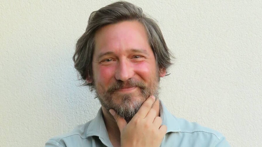Gonzalo Núñez: humor y nostalgia