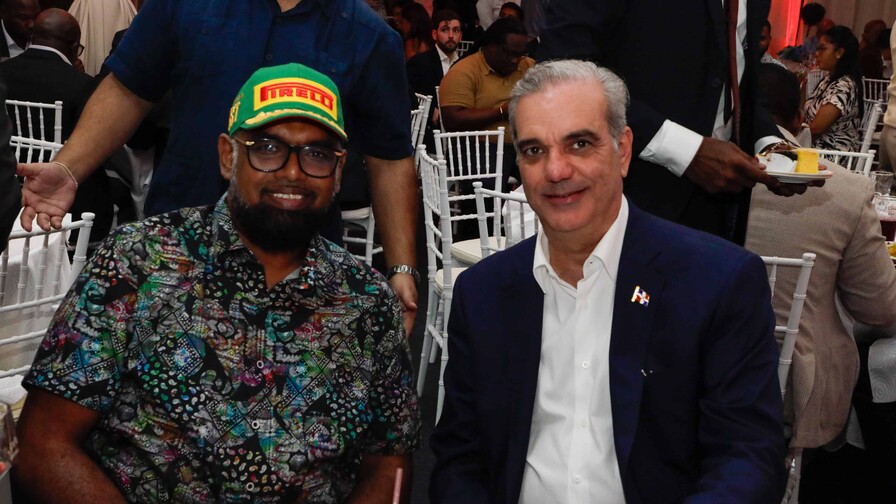 El presidente Luis Abinader llega a Guyana y se reunirá con Mohamed Irfaan Ali
