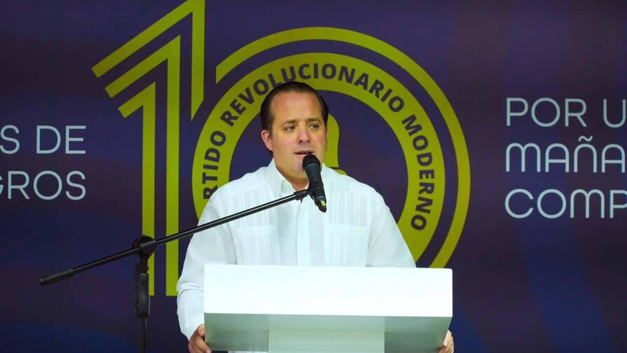 Paliza le responde a Danilo: “El PLD participó en discusión sobre encuestas” Paliza le responde a Danilo: “El PLD participó en discusión sobre encuestas”