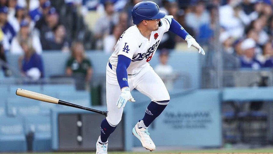 Dodgers activan a Kike Hernández y ponen en la cuerda floja a Santiago Espinal