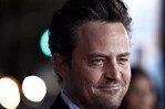 La justicia estadounidense sentencia a cinco personas por la muerte de Matthew Perry La justicia estadounidense sentencia a cinco personas por la muerte de Matthew Perry