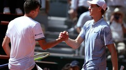 El argentino Juan Manuel Cerúndolo elimina de Roland Garros a Jannik Sinner, número uno del mundo