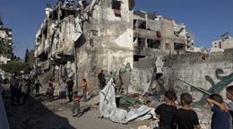Israel mata a diez gazatíes en un bombardeo contra una vivienda