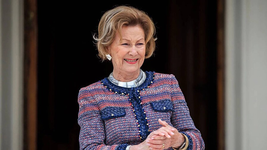 Dan de alta a la reina Sonia de Noruega tras ser ingresada por problemas cardíacos