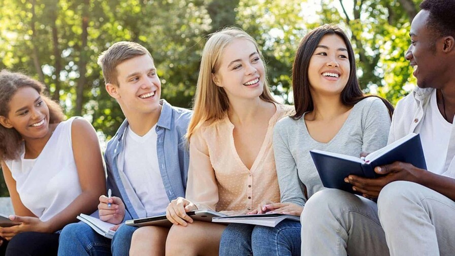 Los jóvenes hondureños entre el desencanto con la política y la esperanza de un mejor país Los jóvenes hondureños entre el desencanto con la política y la esperanza de un mejor país
