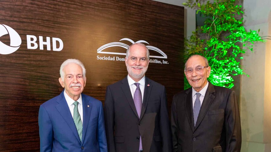 Bibliófilos y Banco BHD ponen a circular tres libros fundamentales de historia dominicana Bibliófilos y Banco BHD ponen a circular tres libros fundamentales de historia dominicana