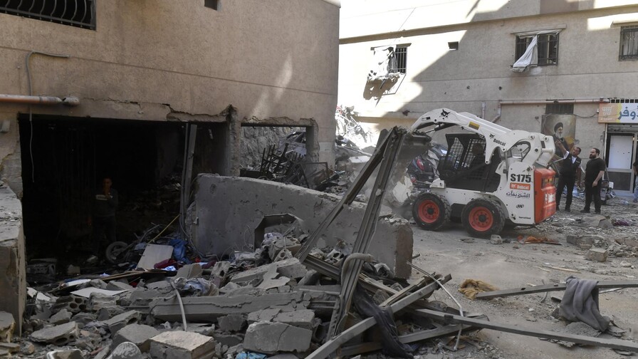 Israel mata a cuatro gazatíes, entre ellos tres policías, en nuevos bombardeos