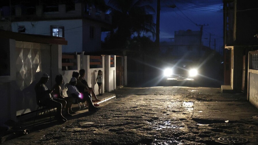 El mayor apagón de este viernes en Cuba dejará sin electricidad a la vez al 57 % del país El mayor apagón de este viernes en Cuba dejará sin electricidad a la vez al 57 % del país