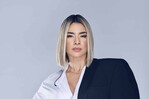 Gaby Puche presenta la versión en merengue de “Ese hombre es malo”, composición de Karol G