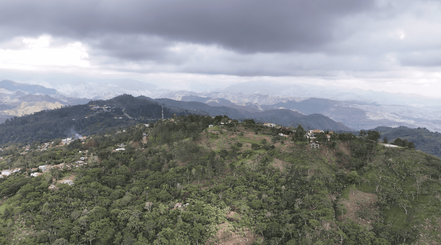 Vistas panorámica de Los Fríos, en la Cordillera Central. 