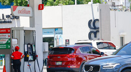 El Gobierno congela el precio de los principales combustibles