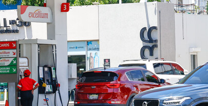 Los principales combustibles suben hasta RD$9.00; gasolina premium costará RD$350