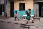 Cuba adelanta el fin de curso por la grave crisis energética: No se puede dar clase así
