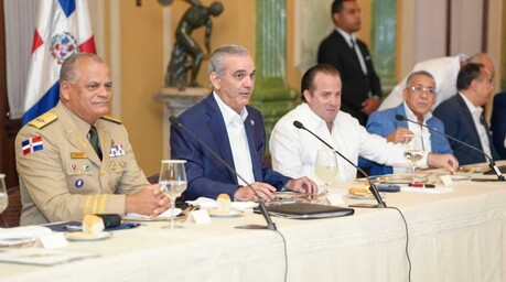 Gobierno anuncia que ampliará verja fronteriza y construirá mercado binacional en Restauración