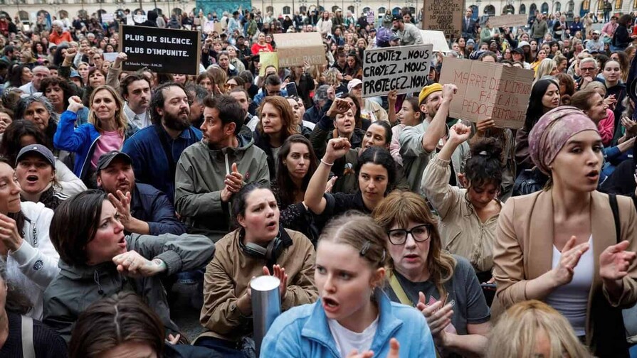 Miles de personas protestan en Francia por la lentitud judicial ante casos de pederastia