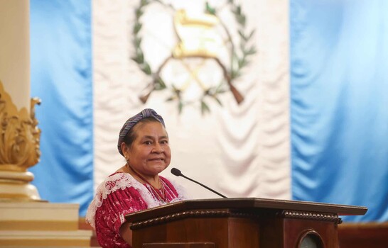 Guatemala dedicará feria del libro a la Premio Nobel de la Paz Rigoberta Menchú