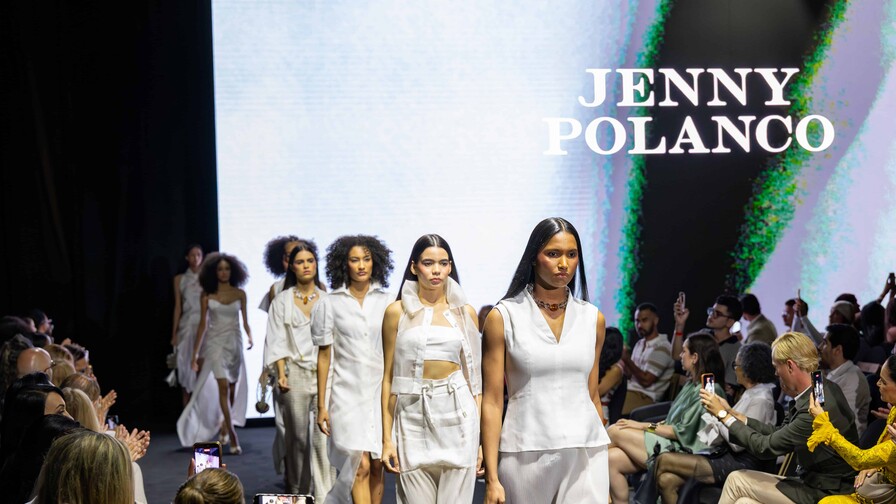 Jenny Polanco celebra el Caribe con La conocí bailando en Casa de Campo Fashion Week