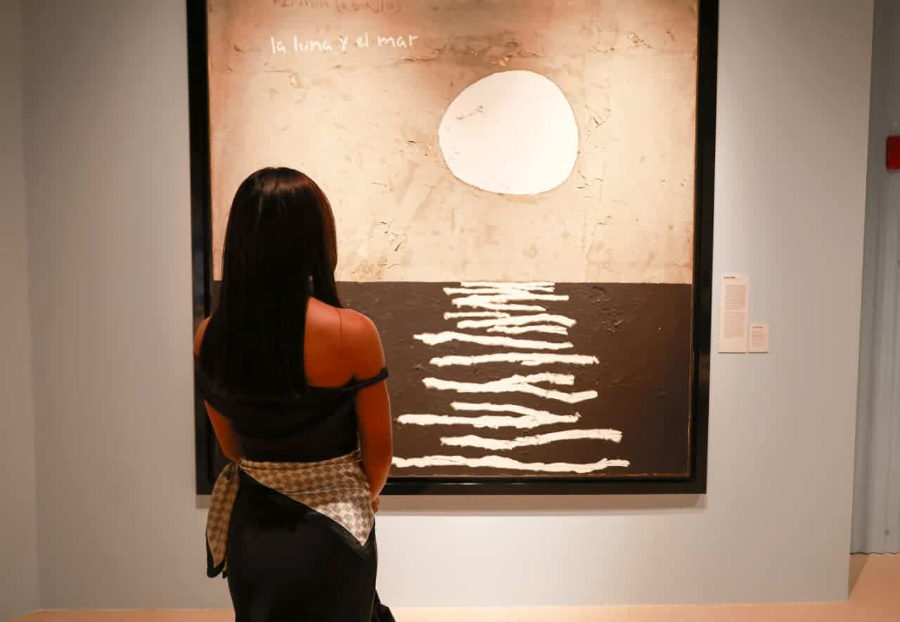 Vista de la exposición El mar como territorio en el Centro Cultural Rainieri.