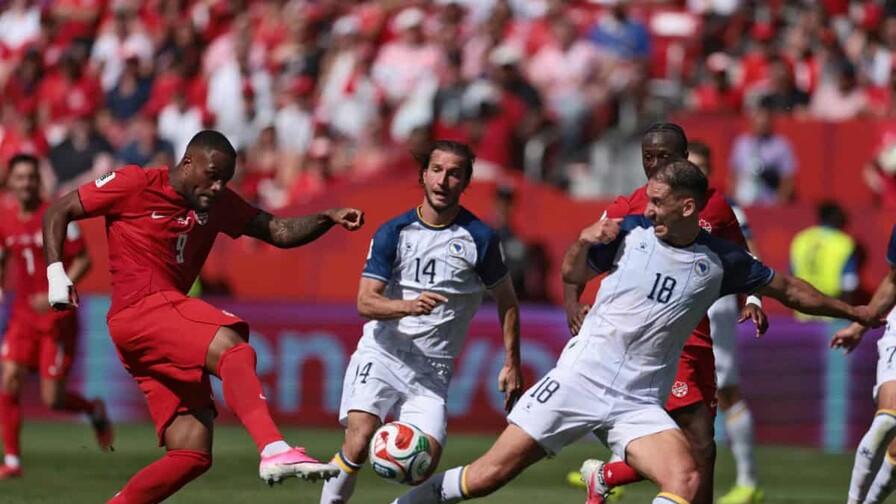 Canadá empata con Bosnia y Herzegovina en el primer partido de un Mundial en su casa