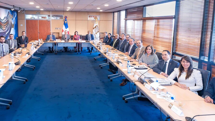 El cumplimiento de la regla fiscal será clave para la economía dominicana, afirma el FMI